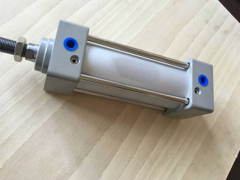 標(biāo)準(zhǔn)氣缸定做數(shù)控加工